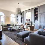 Luxury 4 Bedroom Eiffel Tower View