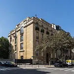 Luxury 4 Bedroom Eiffel Tower View